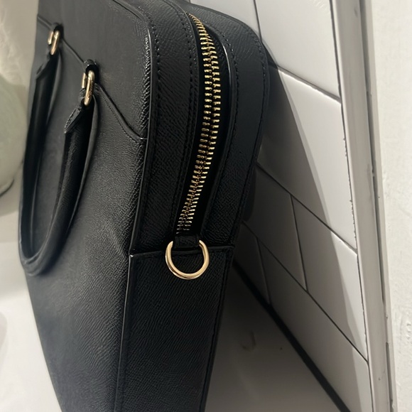 Beautiful Coach Leather Bag - Picture 5 of 6